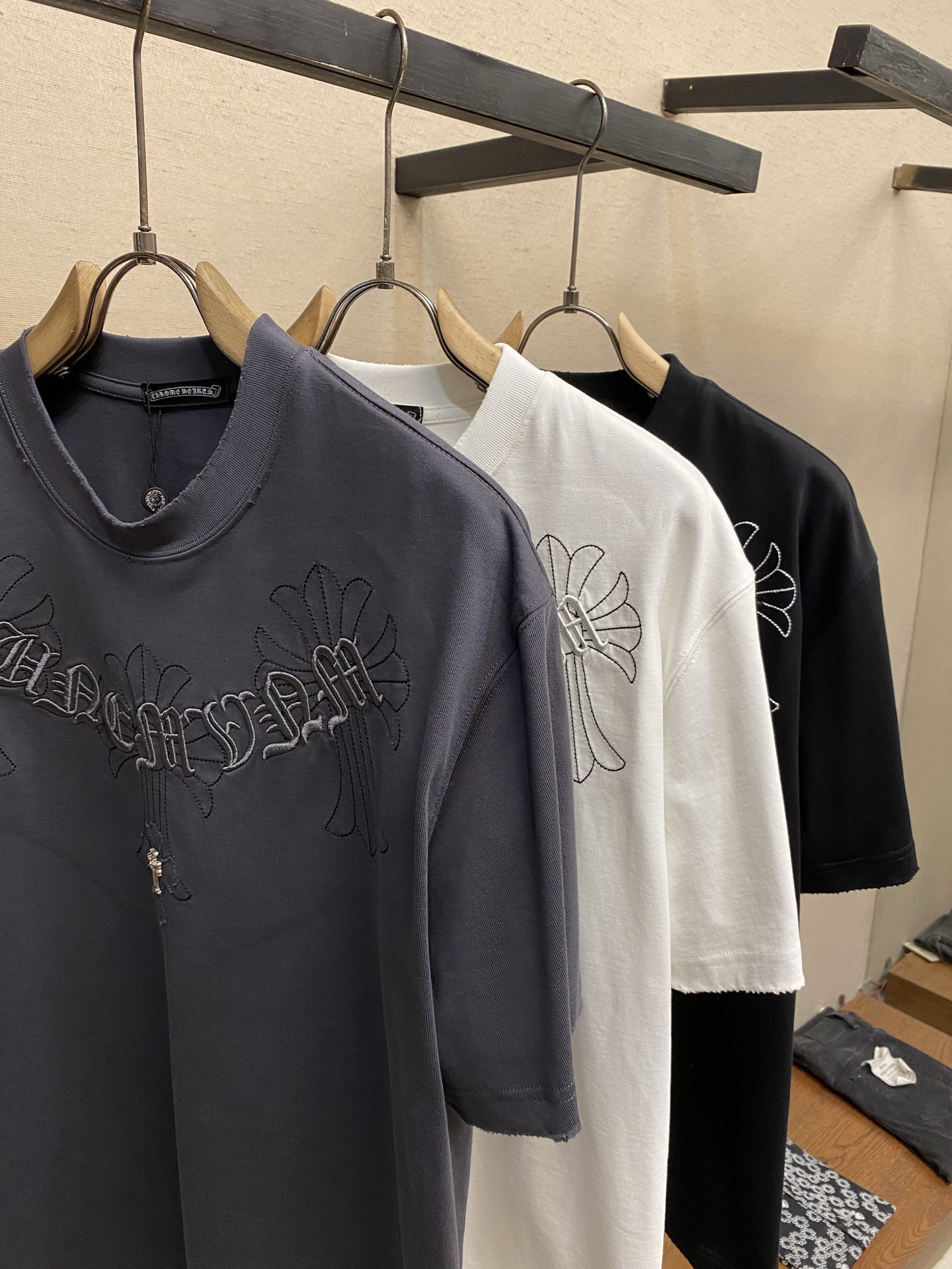 🌟🌟，Chrome Hearts克罗心新款 重磅高克重纯棉面料 重工十字架logo刺绣 宽松圆领短袖 男