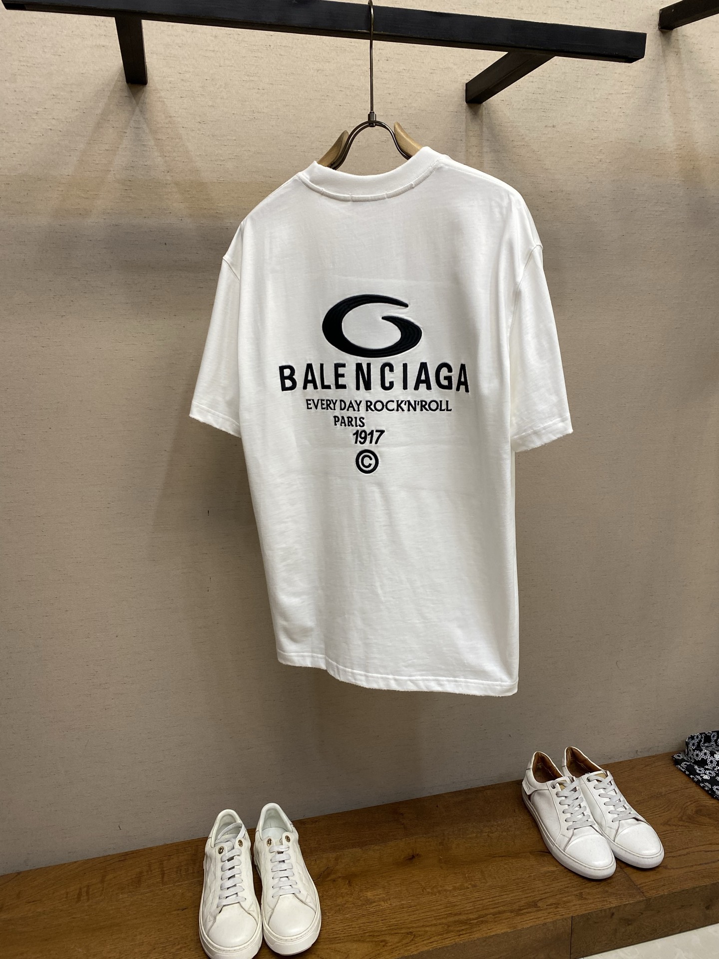 🌟🌟，Balenciaga 巴黎世家新款高克重纯棉圆领短袖 重工刺绣 宽松版型 男女同款尺码：XS-LS