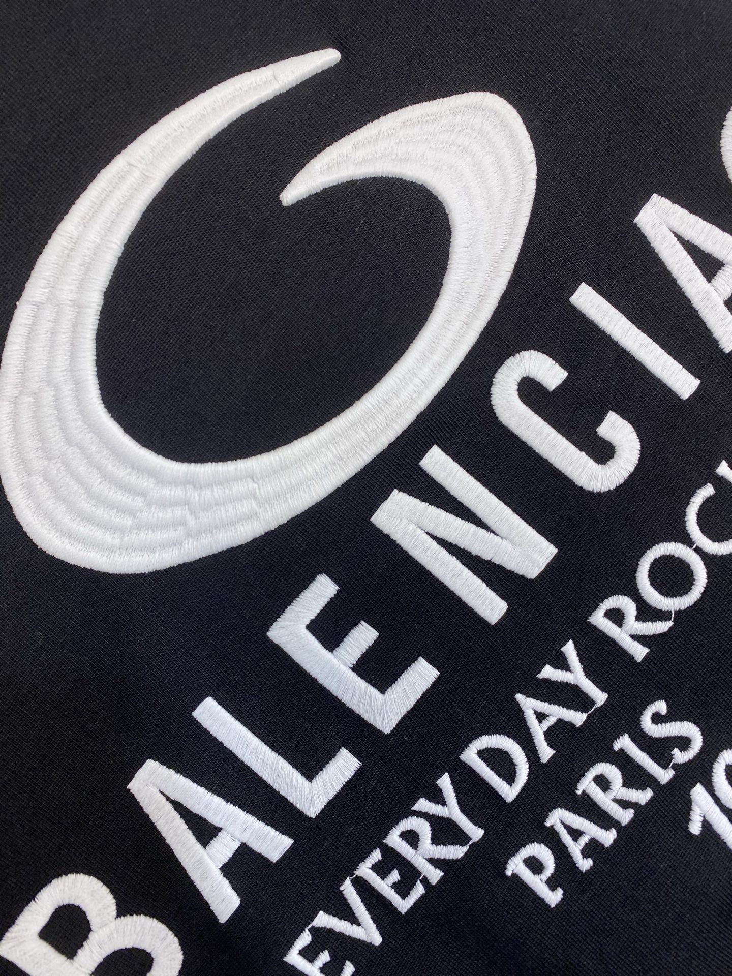 🌟🌟，Balenciaga 巴黎世家新款高克重纯棉圆领短袖 重工刺绣 宽松版型 男女同款尺码：XS-LS