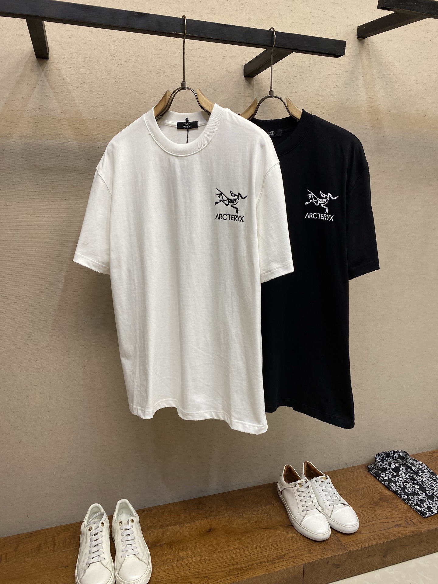 🌟🌟Arctery，始祖鸟新款 重磅高克重纯棉面料 logo厚胶印花宽松圆领短袖 男女同款尺码：XS-L