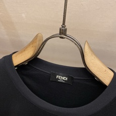 🌟🌟Fendi,新款短袖yyds😍 日常出门闭眼搭 定制纯棉弹力棉面料短袖T恤 魅力在于创造了简约奢华感的时尚,随意搭 🌟🌟Fendi,新款短袖yyds😍 日常出门闭眼搭 定制纯棉弹力棉面料短袖T恤 魅力在于创造了简约奢华感的时尚,随意搭