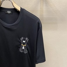 🌟🌟Fendi,新款短袖yyds😍 日常出门闭眼搭 定制纯棉弹力棉面料短袖T恤 魅力在于创造了简约奢华感的时尚,随意搭 🌟🌟Fendi,新款短袖yyds😍 日常出门闭眼搭 定制纯棉弹力棉面料短袖T恤 魅力在于创造了简约奢华感的时尚,随意搭