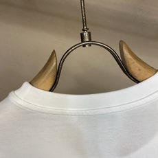 🌟🌟Loewe,新款短袖yyds😍 日常出门闭眼搭 定制纯棉弹力棉面料短袖T恤 魅力在于创造了简约奢华感的时尚,随意搭 🌟🌟Loewe,新款短袖yyds😍 日常出门闭眼搭 定制纯棉弹力棉面料短袖T恤 魅力在于创造了简约奢华感的时尚,随意搭