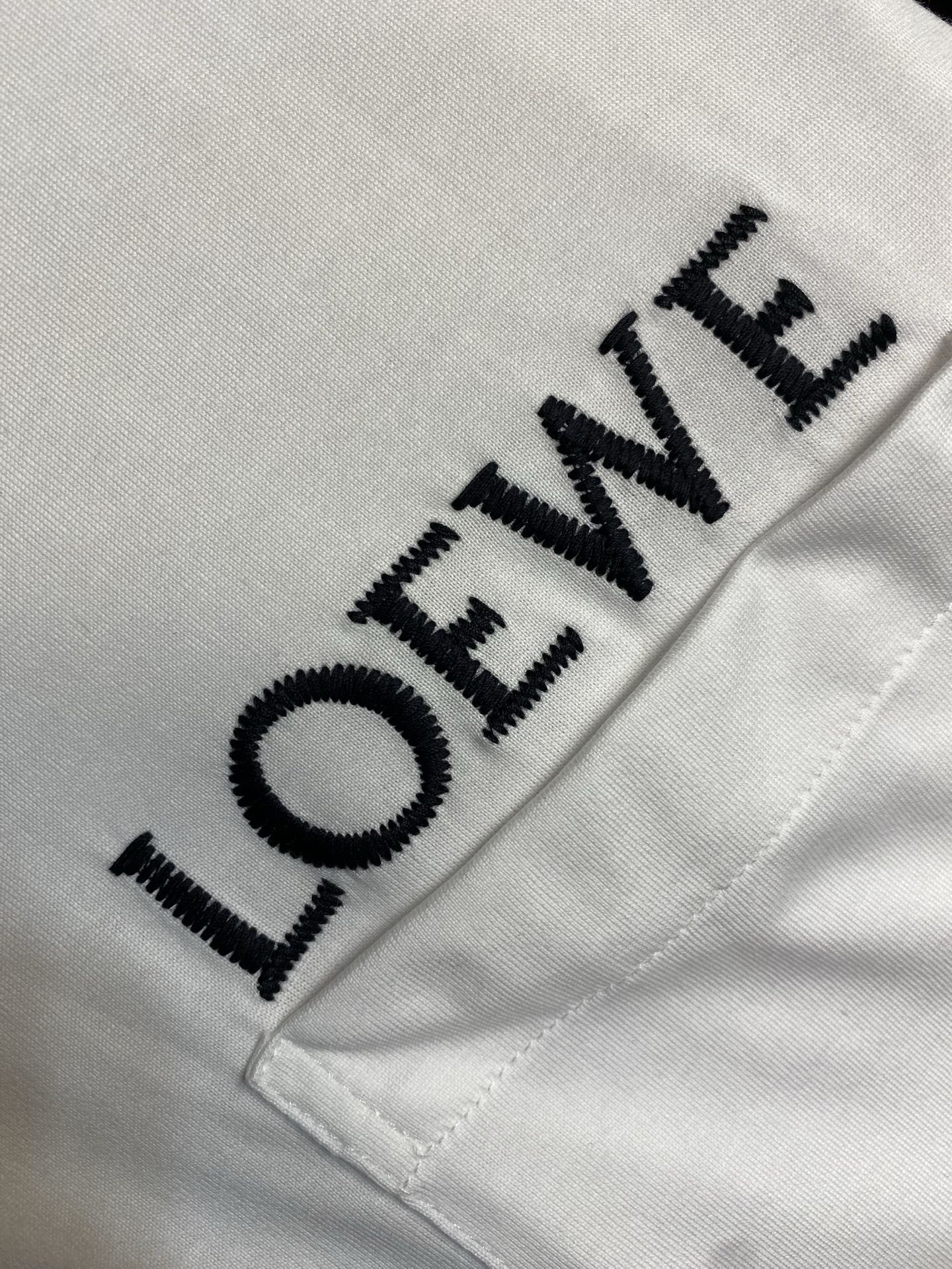 🌟🌟Loewe，新款短袖yyds😍 日常出门闭眼搭 定制纯棉弹力棉面料短袖T恤  魅力在于创造了简约奢华感的时尚,随意搭