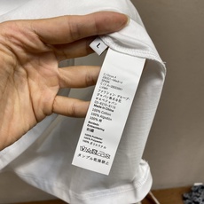 🌟🌟Loewe,新款短袖yyds😍 日常出门闭眼搭 定制纯棉弹力棉面料短袖T恤 魅力在于创造了简约奢华感的时尚,随意搭 🌟🌟Loewe,新款短袖yyds😍 日常出门闭眼搭 定制纯棉弹力棉面料短袖T恤 魅力在于创造了简约奢华感的时尚,随意搭