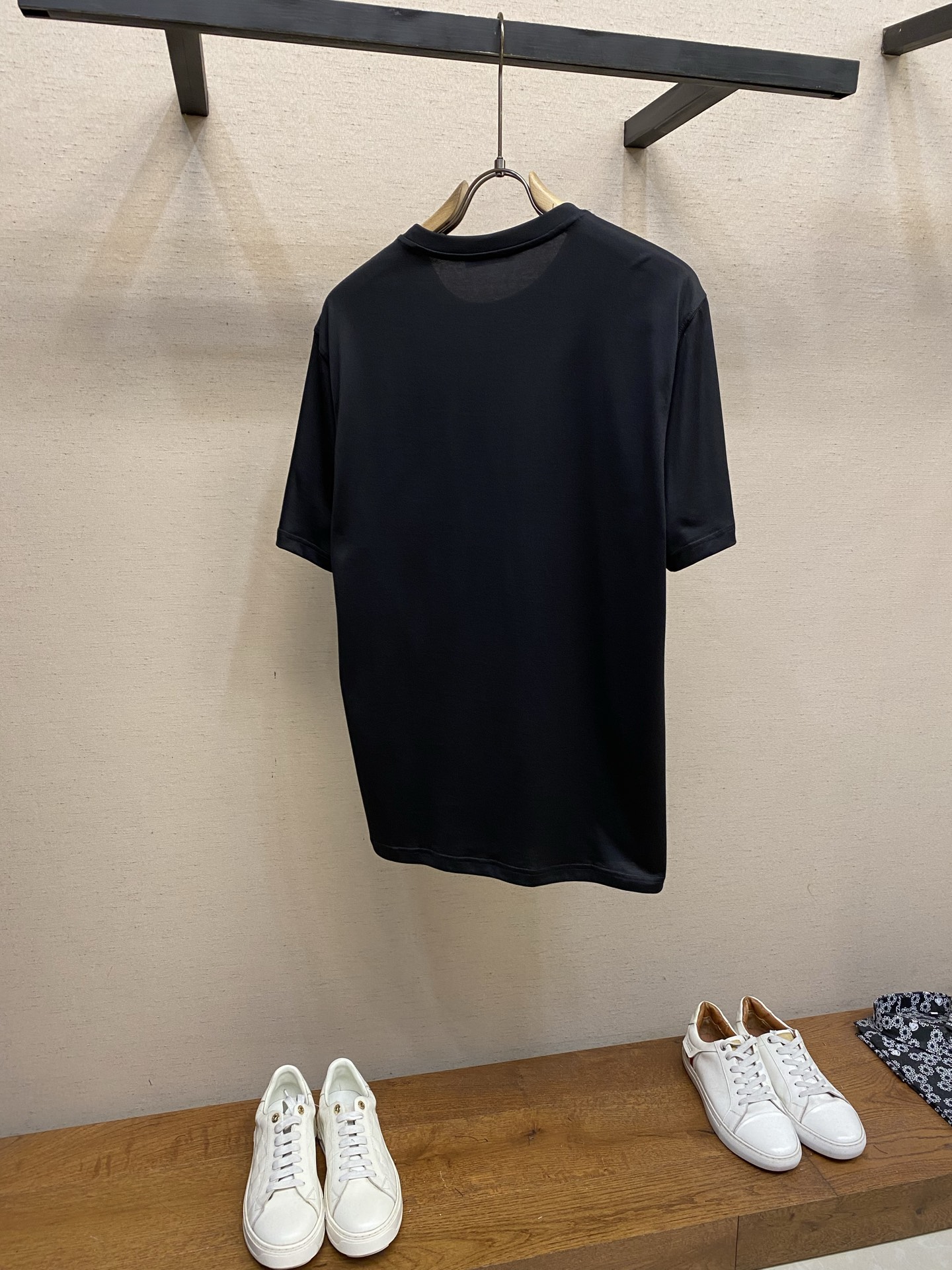 🌟🌟Loewe，新款短袖yyds😍 日常出门闭眼搭 定制纯棉弹力棉面料短袖T恤  魅力在于创造了简约奢华感的时尚,随意搭