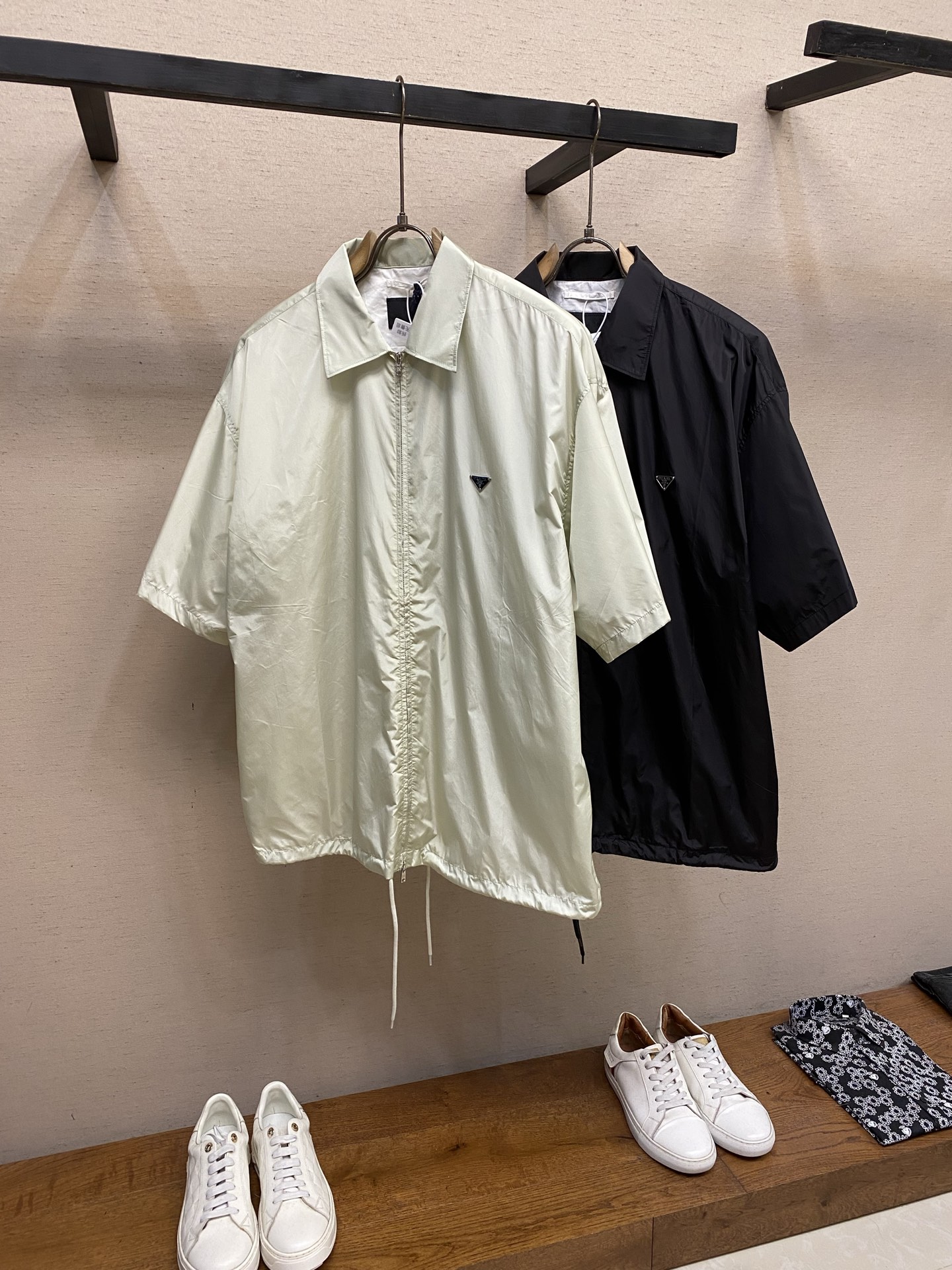 🌟🌟 Prada，三角标双层短袖尼龙衬衣尺码：S-XL
