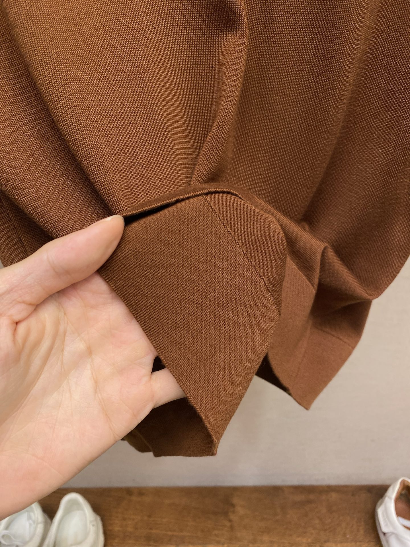 🌟🌟Loro Piana，圆领针织短袖T恤，采用高品质针织面料，柔软亲肤又透气，夏天穿超舒服 简约又有细