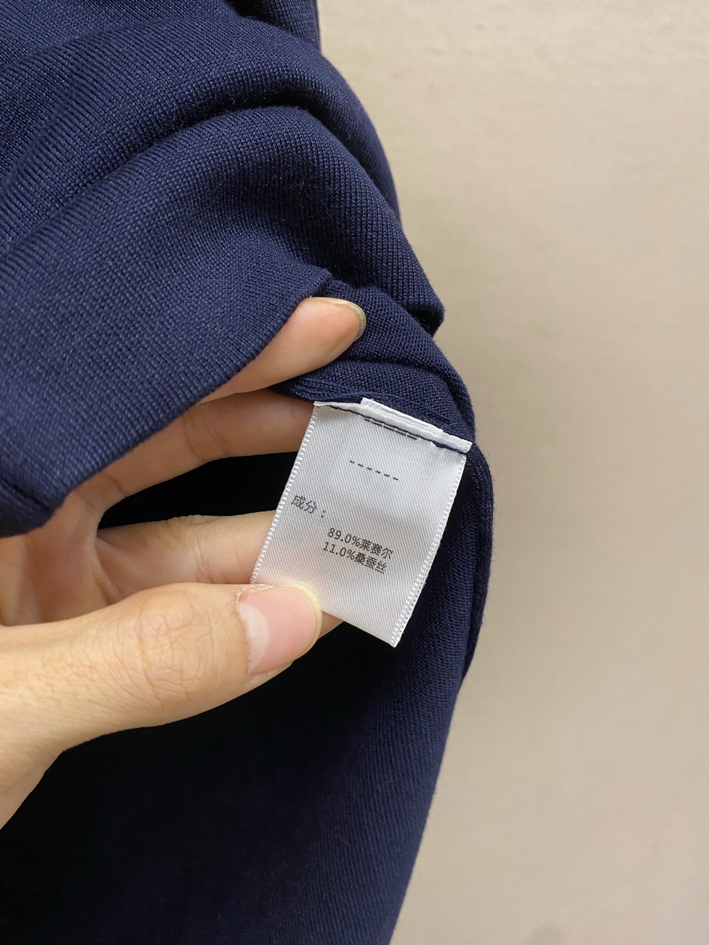 🌟🌟Loro Piana，圆领针织短袖T恤，采用高品质针织面料，柔软亲肤又透气，夏天穿超舒服 简约又有细