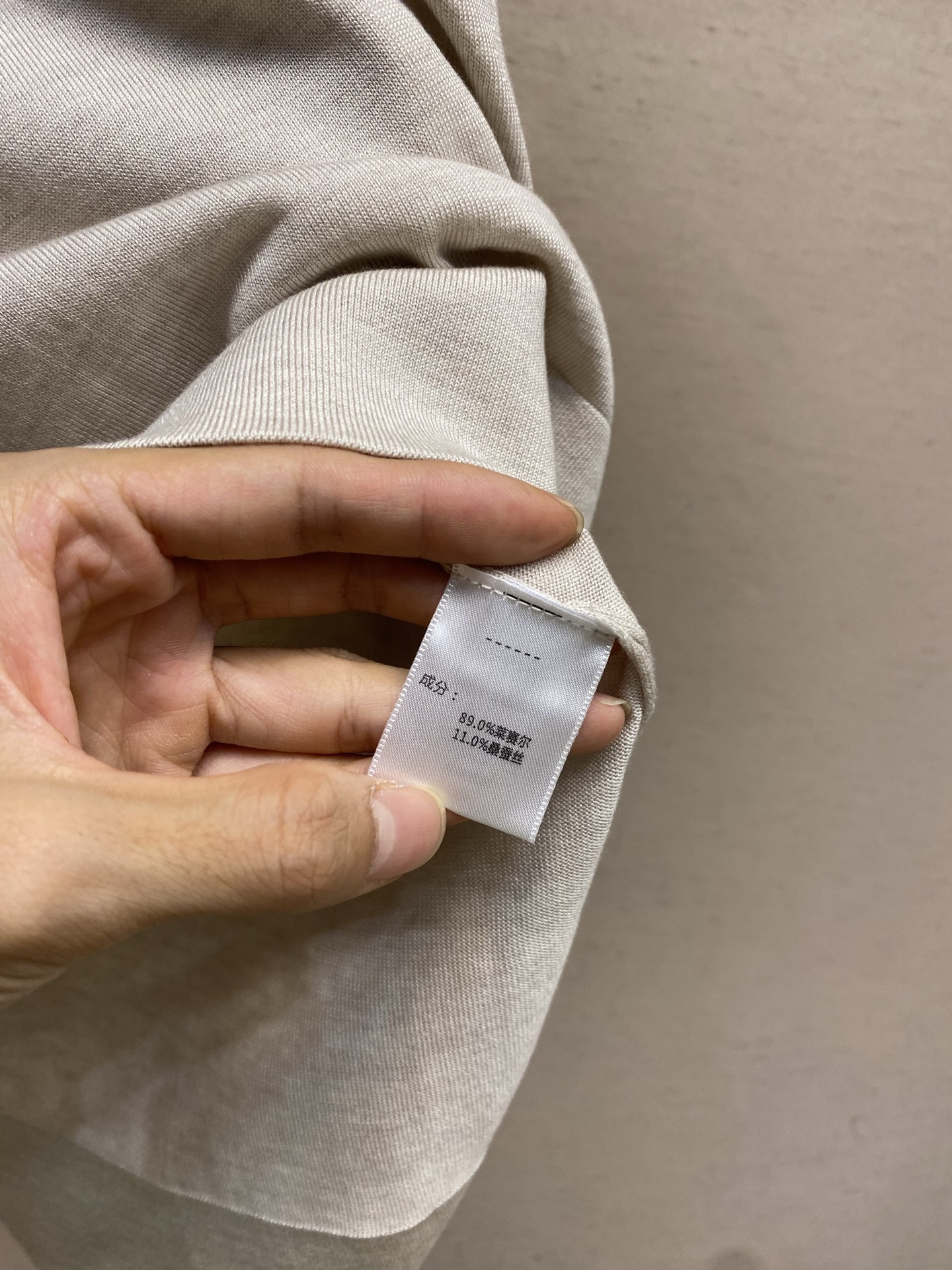 🌟🌟Loro Piana，圆领针织短袖T恤，采用高品质针织面料，柔软亲肤又透气，夏天穿超舒服 简约又有细