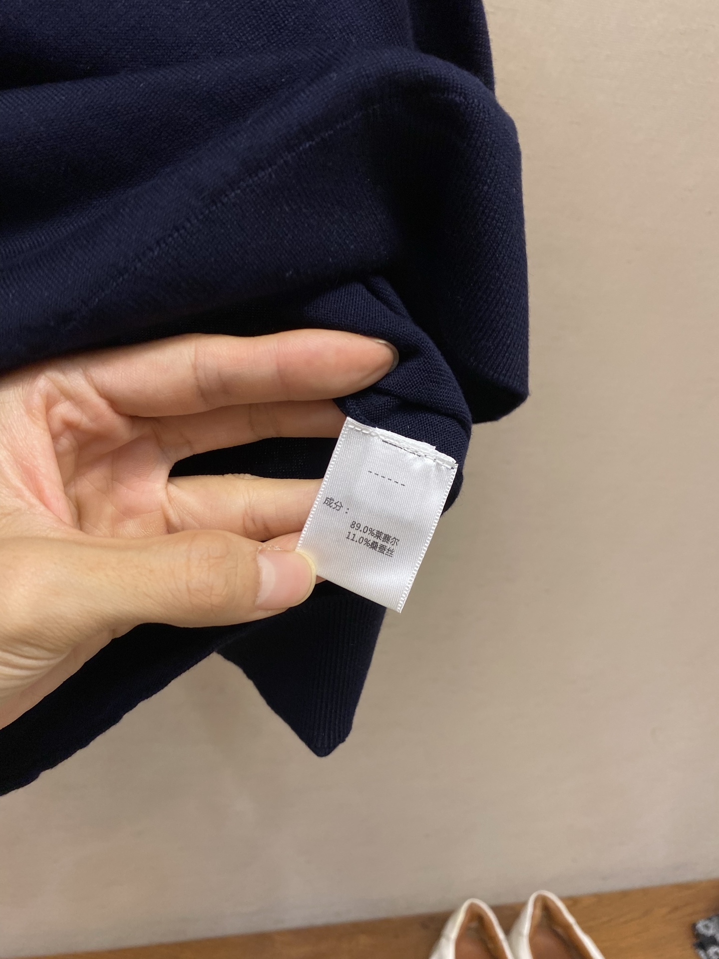 🌟🌟Prada，翻领Polo针织短袖T恤，采用高品质针织面料，柔软亲肤又透气，夏天穿超舒服 简约又有细节