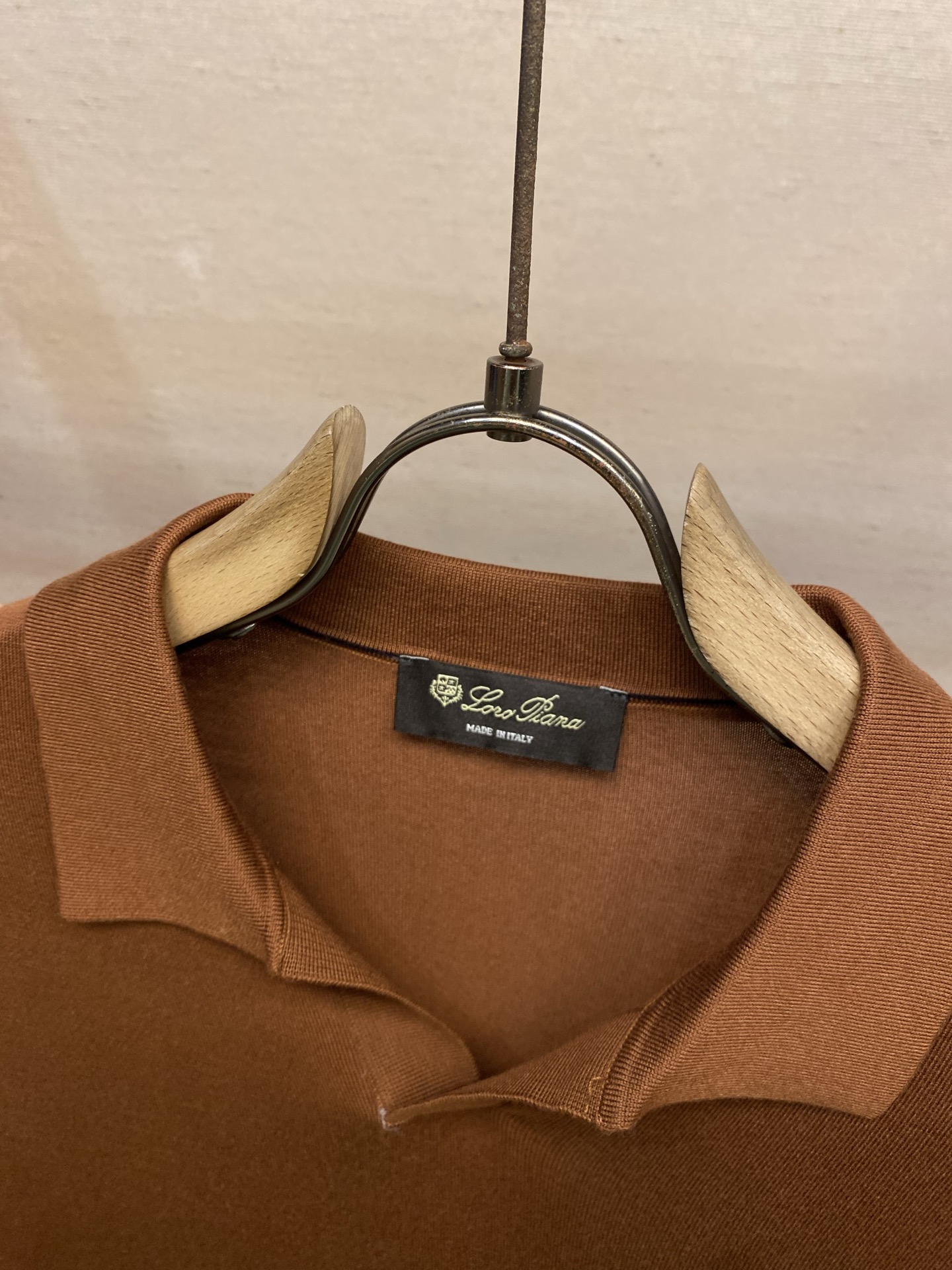 🌟🌟Loro Piana，海鸥领Polo针织短袖T恤，采用高品质针织面料，柔软亲肤又透气，夏天穿超舒服 
