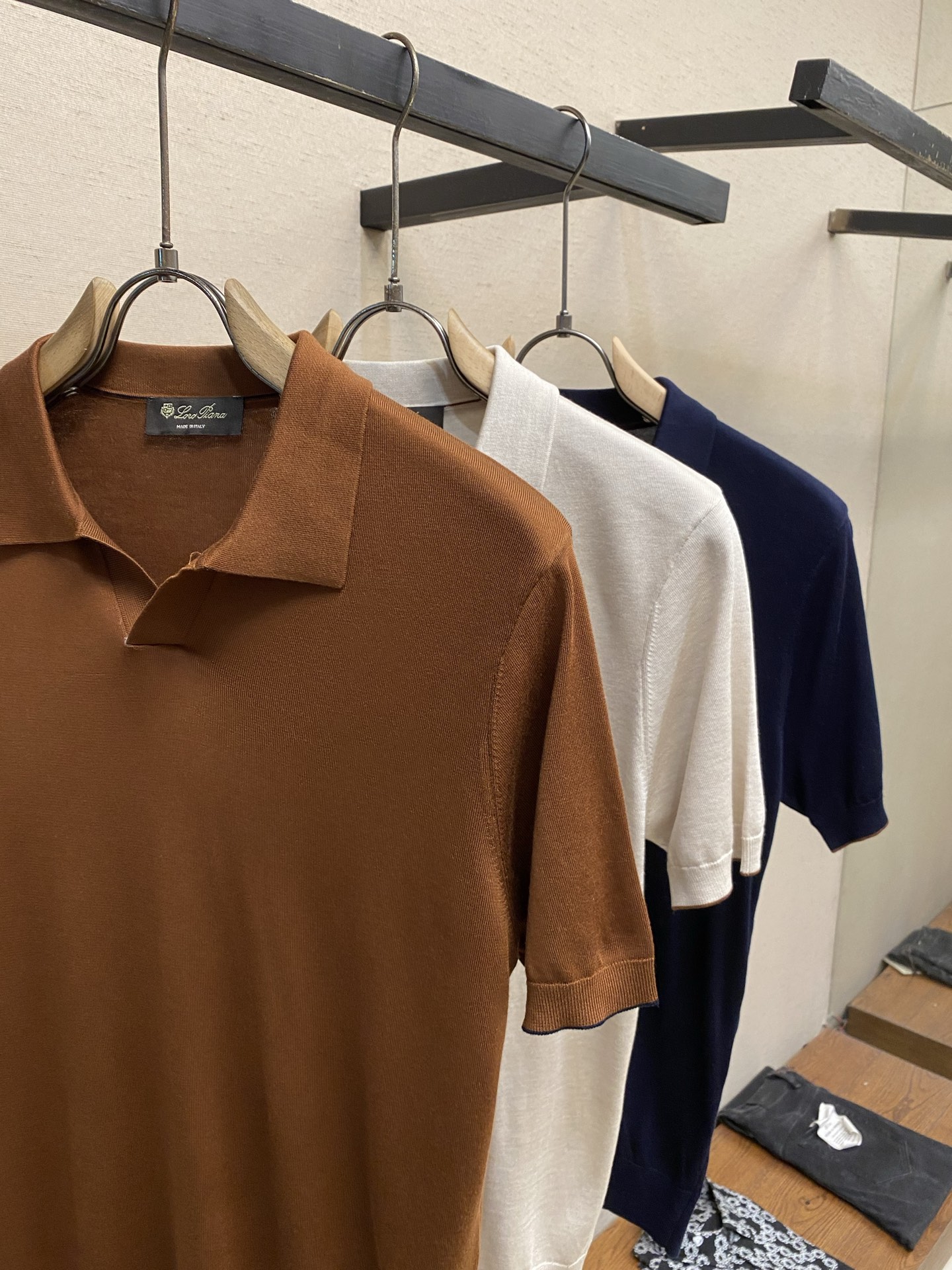 🌟🌟Loro Piana，海鸥领Polo针织短袖T恤，采用高品质针织面料，柔软亲肤又透气，夏天穿超舒服 