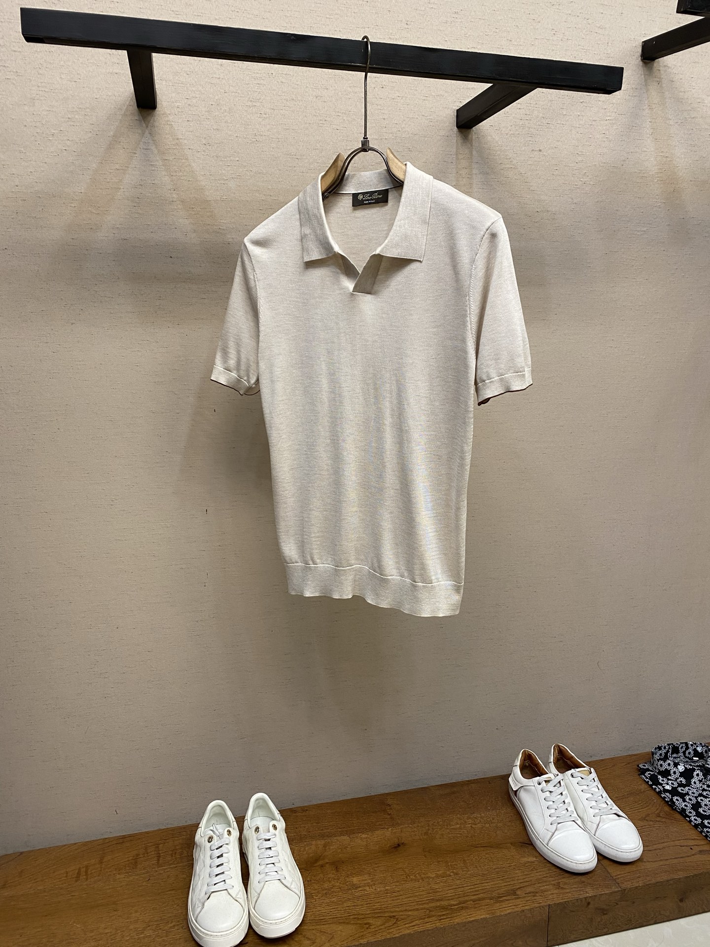 🌟🌟Loro Piana，海鸥领Polo针织短袖T恤，采用高品质针织面料，柔软亲肤又透气，夏天穿超舒服 