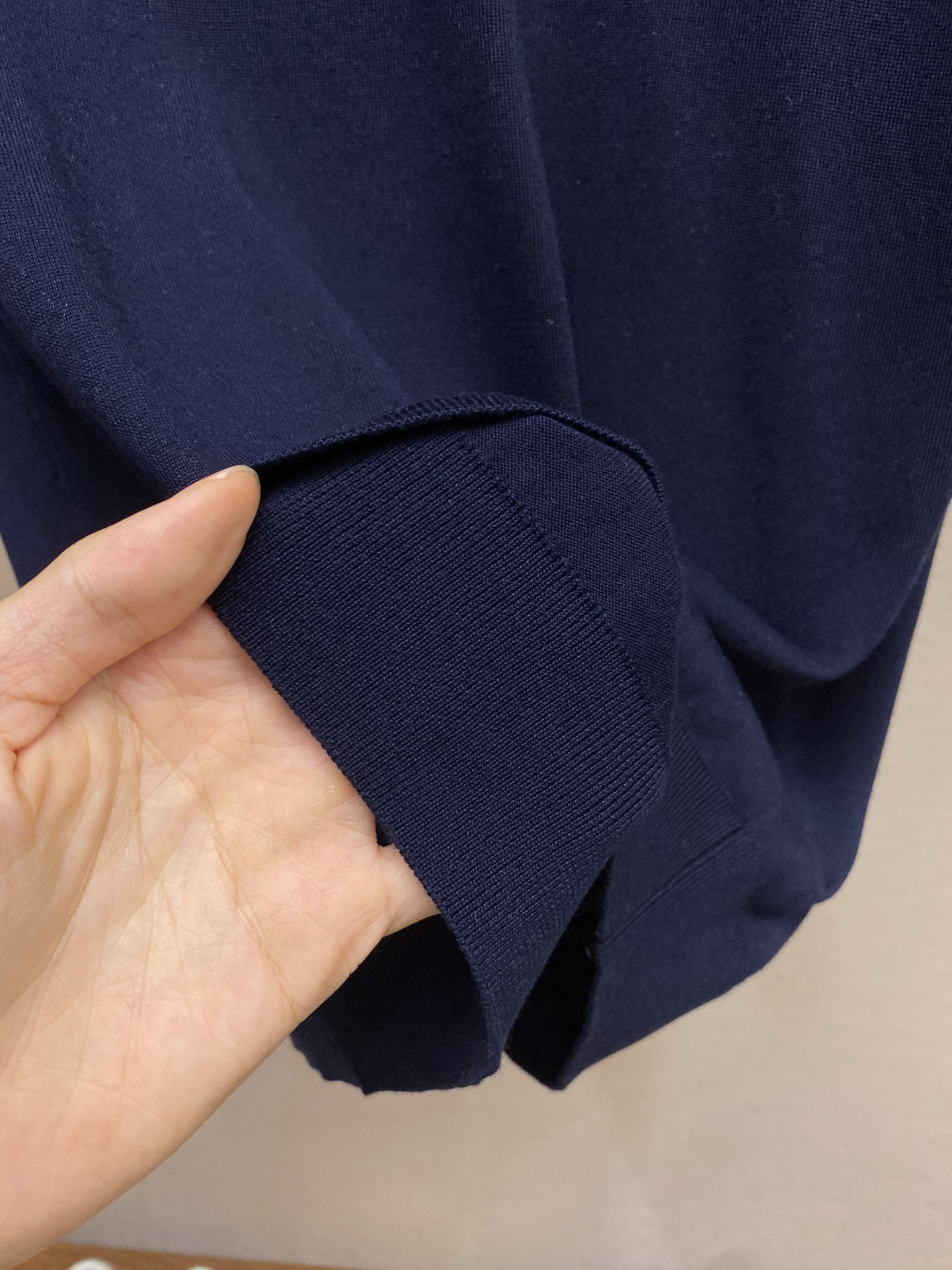 🌟🌟Loro Piana，海鸥领Polo针织短袖T恤，采用高品质针织面料，柔软亲肤又透气，夏天穿超舒服 