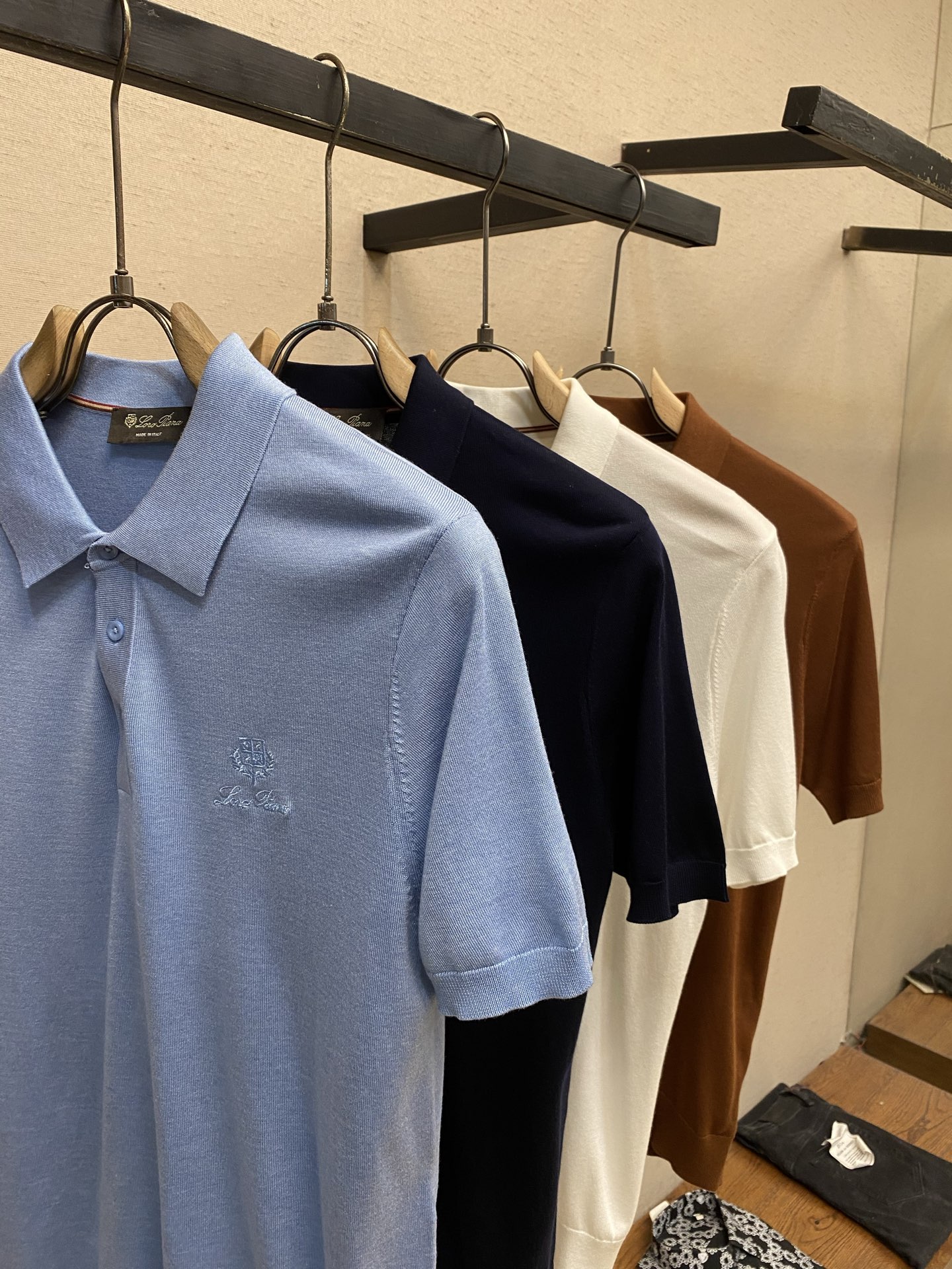 🌟🌟Loro Piana，翻领Polo针织短袖T恤，采用高品质针织面料，柔软亲肤又透气，夏天穿超舒服 简
