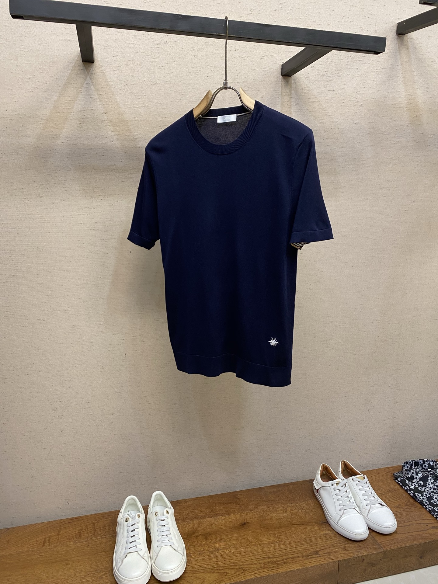 🌟🌟Dior，圆领针织短袖T恤，采用高品质针织面料，柔软亲肤又透气，夏天穿超舒服 简约又有细节感，法式慵