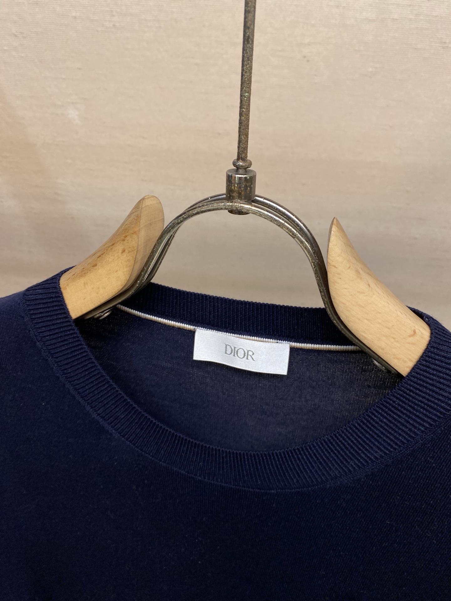 🌟🌟Dior，圆领针织短袖T恤，采用高品质针织面料，柔软亲肤又透气，夏天穿超舒服 简约又有细节感，法式慵