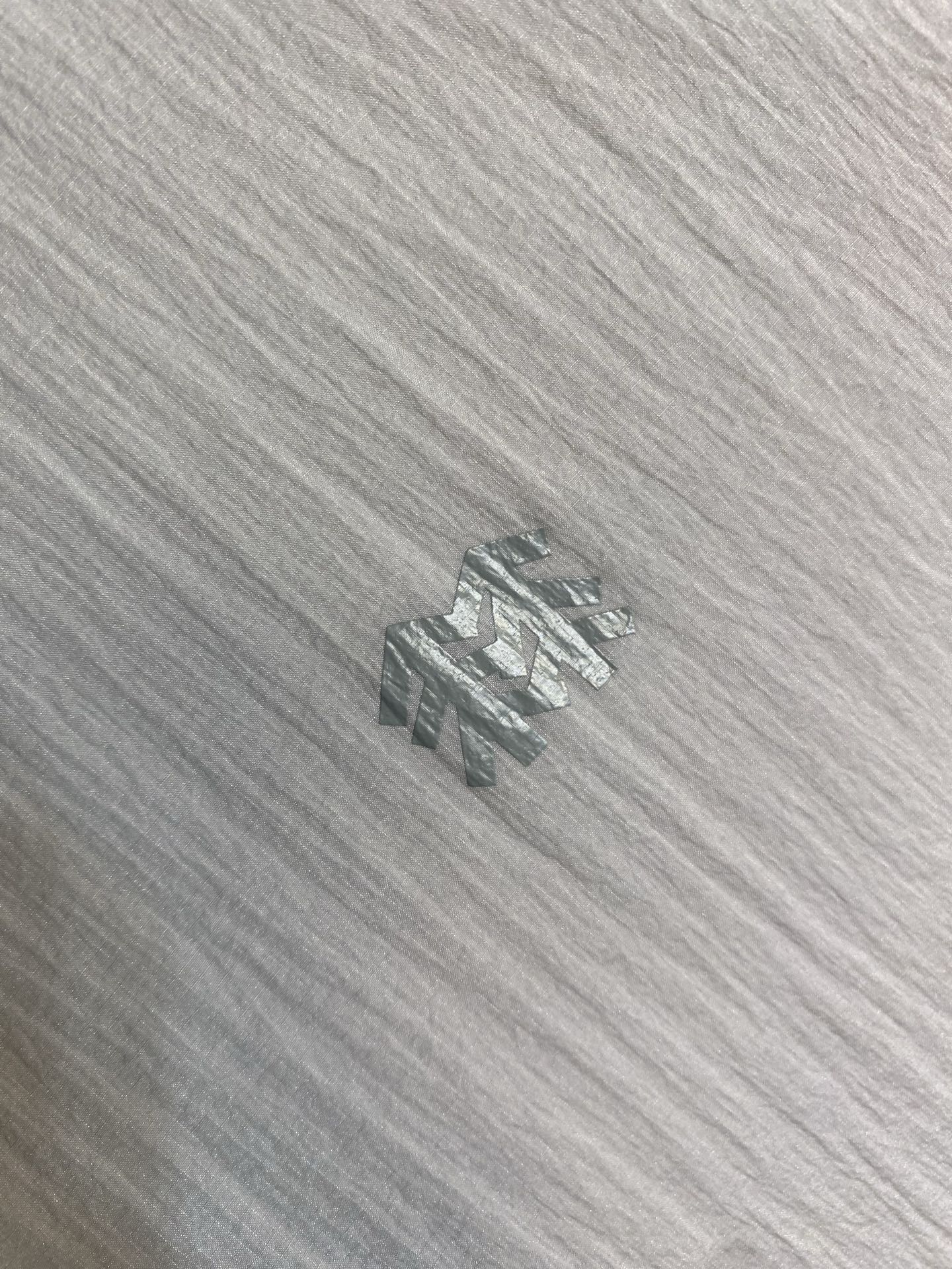 🌟🌟春夏新品 休闲防晒服，夏日外出旅游必备！能有效的抵挡紫外线，使你的肌肤不会受到伤害。非常轻薄，夏天穿