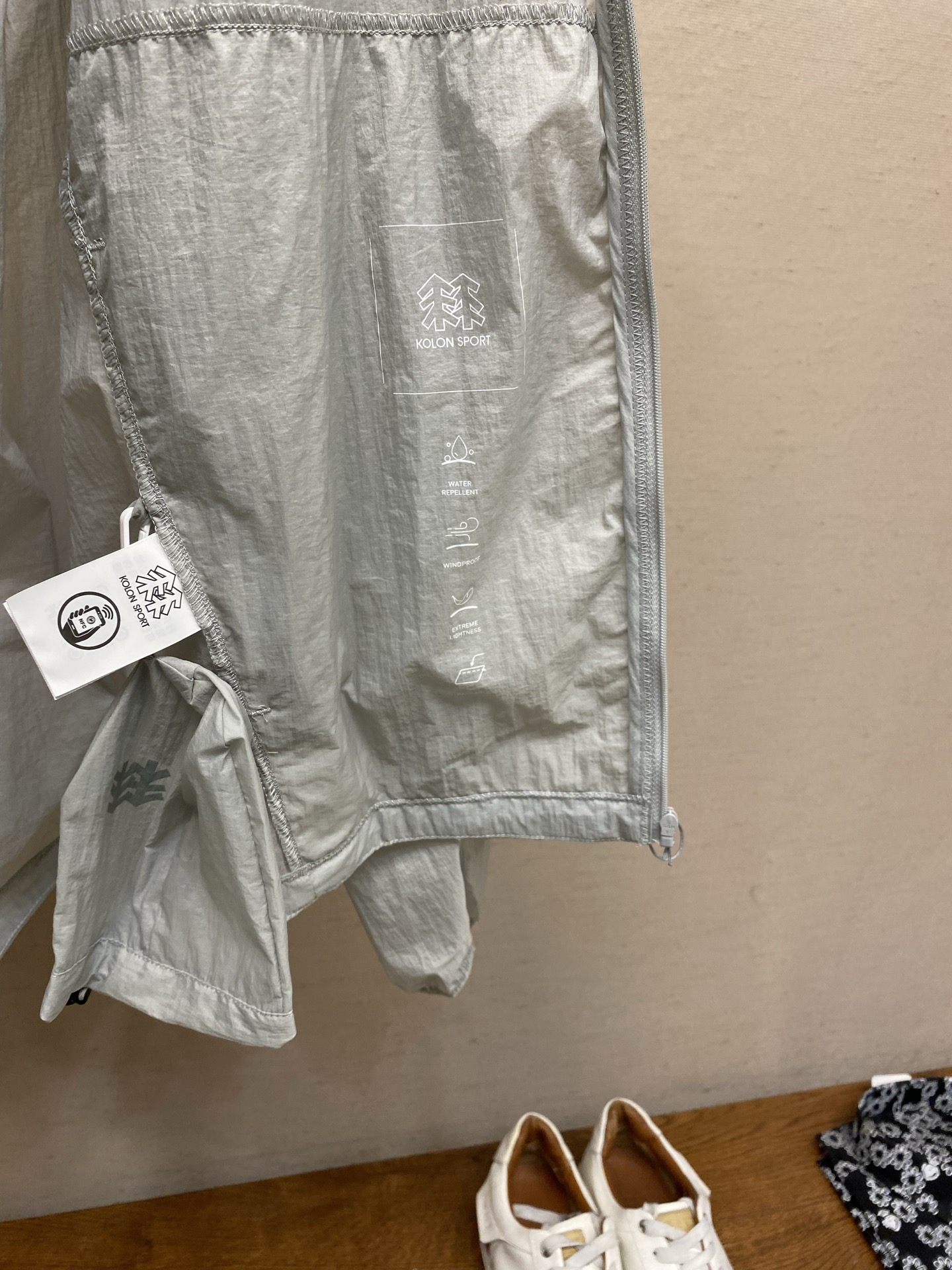 🌟🌟春夏新品 休闲防晒服，夏日外出旅游必备！能有效的抵挡紫外线，使你的肌肤不会受到伤害。非常轻薄，夏天穿