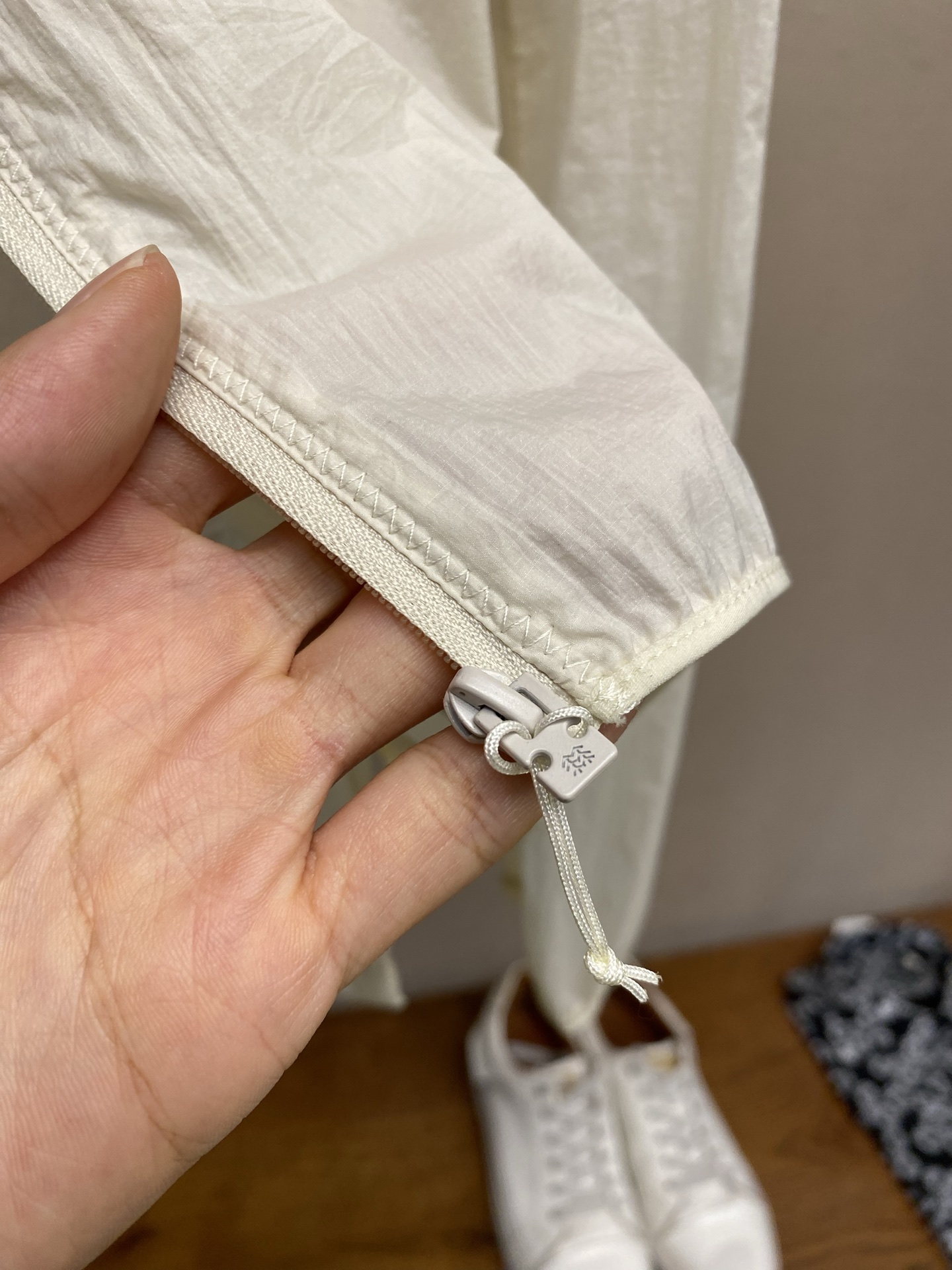 🌟🌟【女款】春夏新品 休闲防晒服，夏日外出旅游必备！能有效的抵挡紫外线，使你的肌肤不会受到伤害。非常轻薄