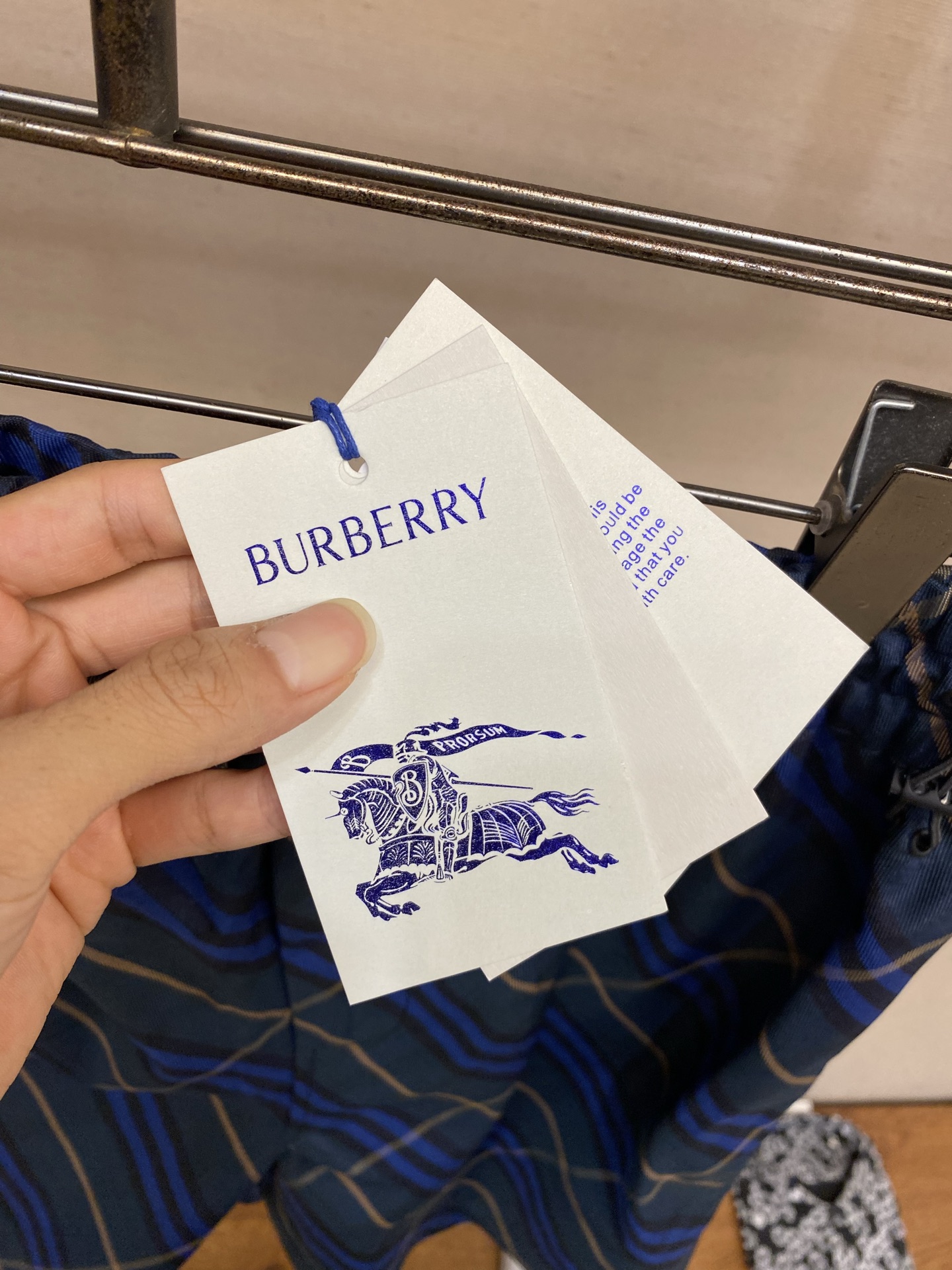 🌟🌟BBR，翻盖贴袋格纹短裤 面料成分：外层采用100%聚酯纤维材质，其本身拥有优异的抗皱性，不易出现褶