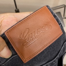 🌟🌟Gucci,2026ss好穿不挑身材在搭配上没有太多的限制 随意简洁的衬托其他单品,来展现自己的风格 🌟🌟Gucci,2026ss好穿不挑身材在搭配上没有太多的限制 随意简洁的衬托其他单品,来展现自己的风格