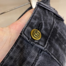 🌟🌟Gucci,2026ss好穿不挑身材在搭配上没有太多的限制 随意简洁的衬托其他单品,来展现自己的风格 🌟🌟Gucci,2026ss好穿不挑身材在搭配上没有太多的限制 随意简洁的衬托其他单品,来展现自己的风格