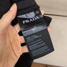 🌟🌟Prada,男士休闲短裤👍 最新款上身版型无敌正!绝对可以闭眼收的一款此款裤子非常百搭,弹力腰围,日 🌟🌟Prada,男士休闲短裤👍 最新款上身版型无敌正!绝对可以闭眼收的一款此款裤子非常百搭,弹力腰围,日