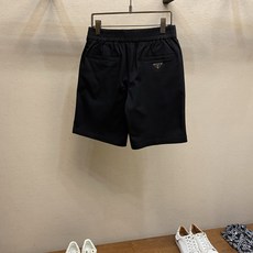🌟🌟Prada,男士休闲短裤👍 最新款上身版型无敌正!绝对可以闭眼收的一款此款裤子非常百搭,弹力腰围,日 🌟🌟Prada,男士休闲短裤👍 最新款上身版型无敌正!绝对可以闭眼收的一款此款裤子非常百搭,弹力腰围,日