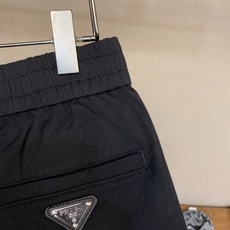 🌟🌟Prada,男士休闲短裤👍 最新款上身版型无敌正!绝对可以闭眼收的一款此款裤子非常百搭,弹力腰围,日 🌟🌟Prada,男士休闲短裤👍 最新款上身版型无敌正!绝对可以闭眼收的一款此款裤子非常百搭,弹力腰围,日