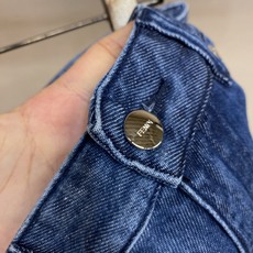 🌟🌟Fendi,2026ss好穿不挑身材在搭配上没有太多的限制 随意简洁的衬托其他单品,来展现自己的风格 🌟🌟Fendi,2026ss好穿不挑身材在搭配上没有太多的限制 随意简洁的衬托其他单品,来展现自己的风格