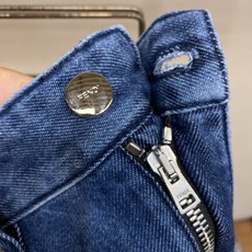 🌟🌟Fendi,2026ss好穿不挑身材在搭配上没有太多的限制 随意简洁的衬托其他单品,来展现自己的风格 🌟🌟Fendi,2026ss好穿不挑身材在搭配上没有太多的限制 随意简洁的衬托其他单品,来展现自己的风格