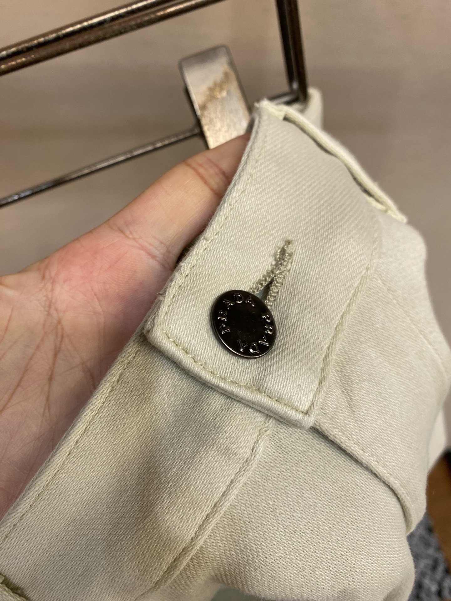 🌟🌟Prada、2026ss好穿不挑身材在搭配上没有太多的限制 随意简洁的衬托其他单品，来展现自己的风格