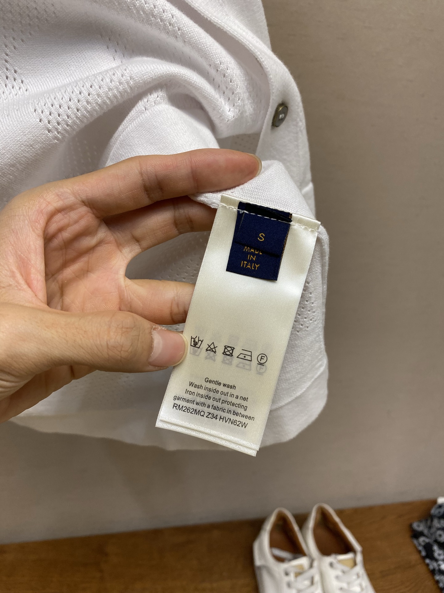 🌟🌟 1V，路易 26SS棋盘格提花刺绣logo后背皮牌针织开衫尺码：S-XL