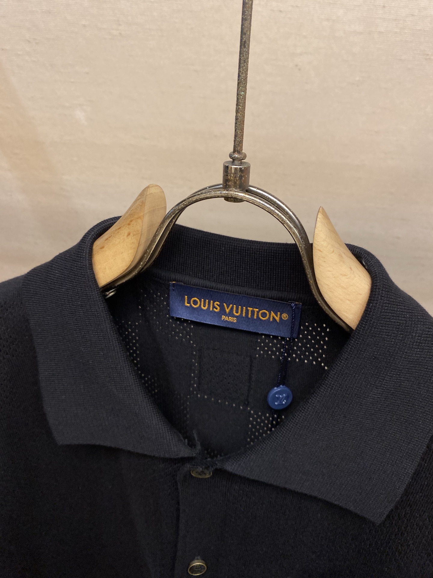 🌟🌟 1V，路易 26SS棋盘格提花刺绣logo后背皮牌针织开衫尺码：S-XL