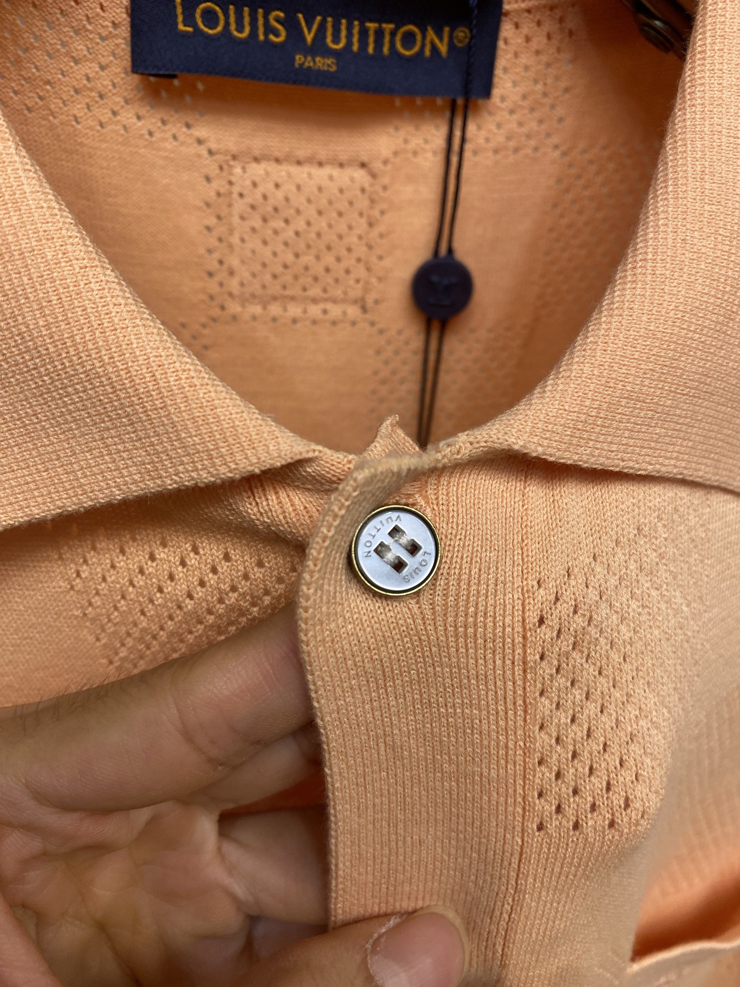 🌟🌟 1V，路易 26SS棋盘格提花刺绣logo后背皮牌针织开衫尺码：S-XL