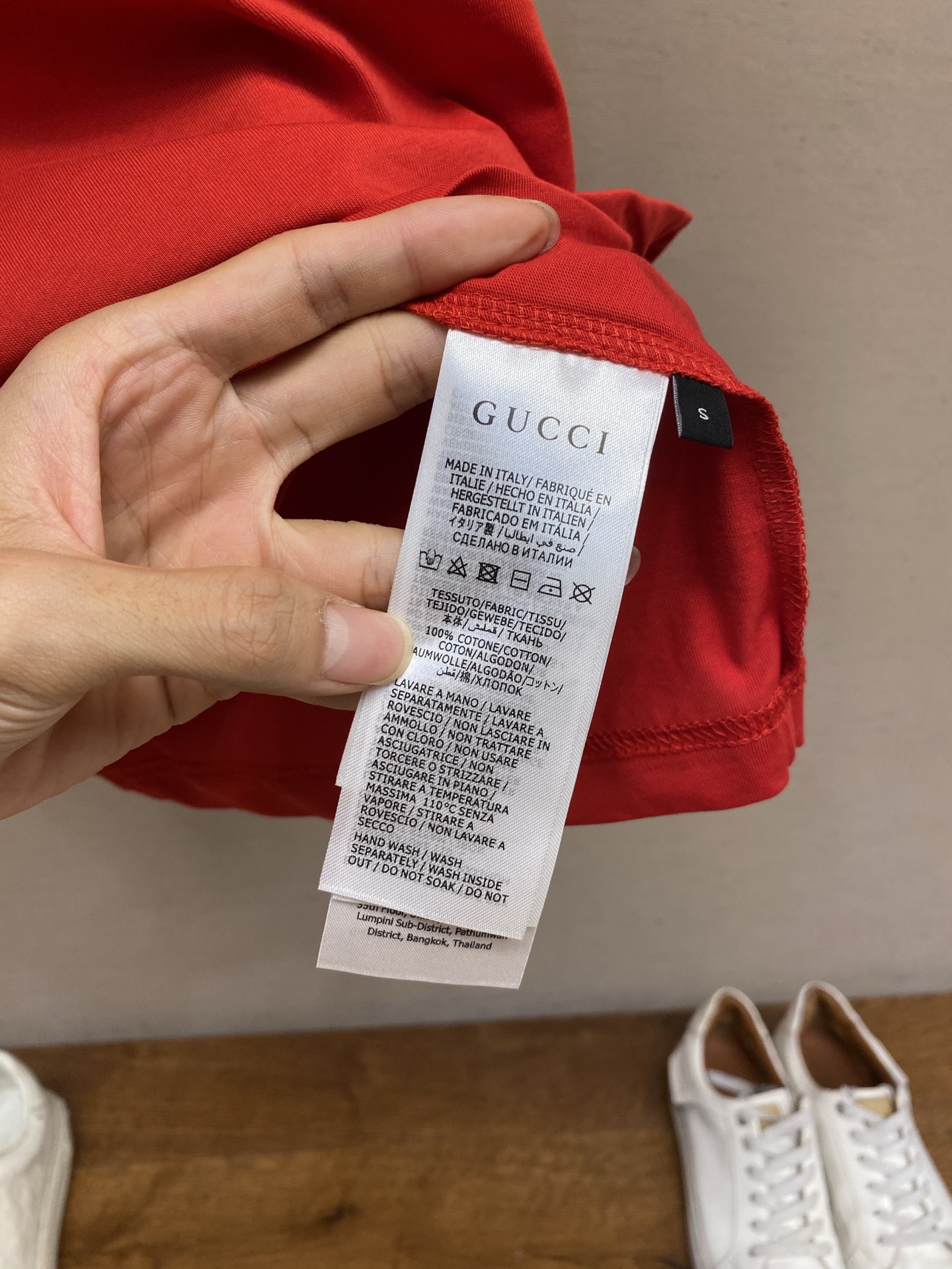 🌟🌟Gucci，小绒G圆领短袖发售色系：藏蓝、红色⚠️原¥4550购买；纯棉丝针织面料、GU标识细节贴饰