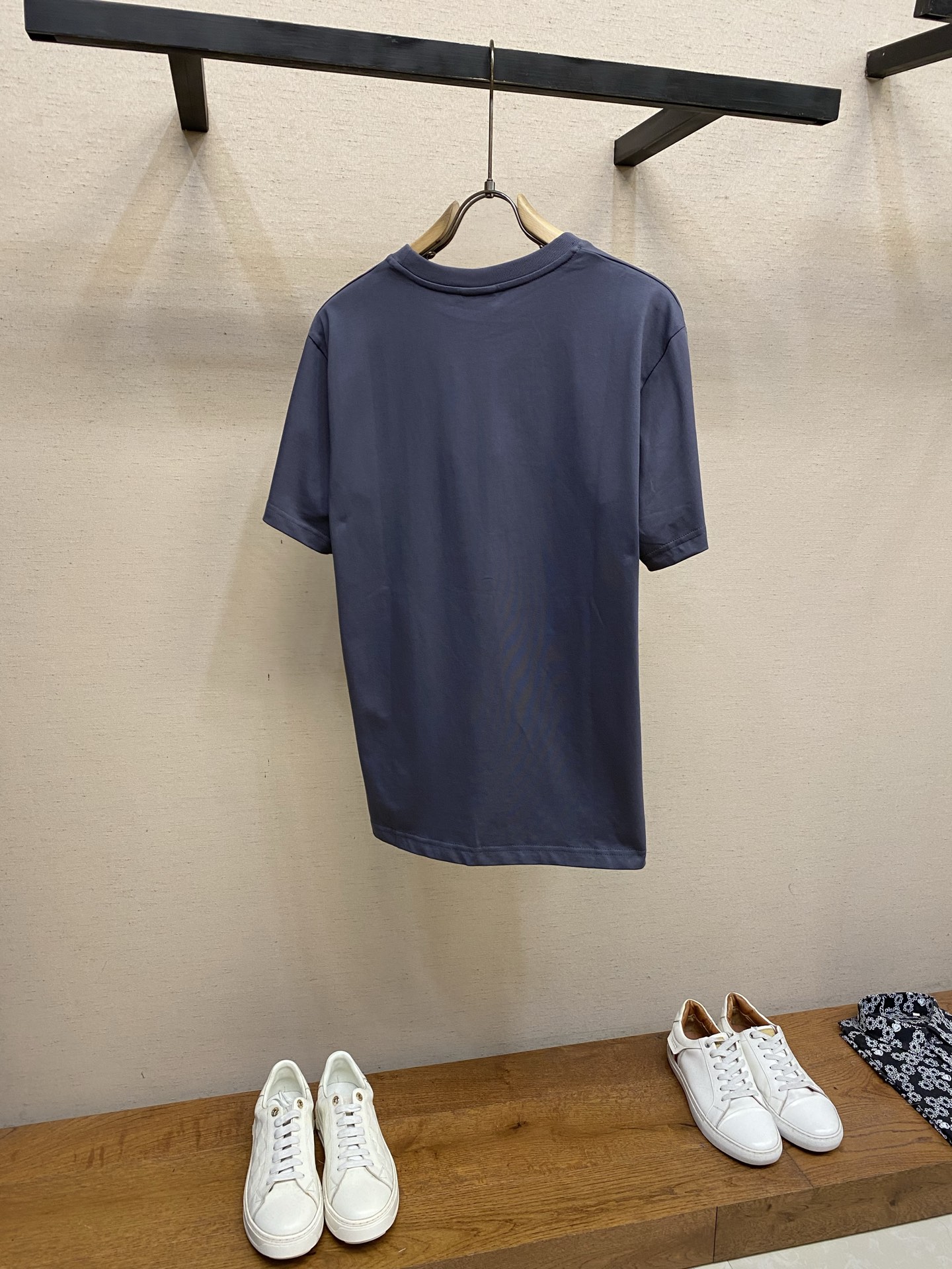 🌟🌟Gucci，互扣织带圆领短袖⚠️原¥4550购买；深灰色轻质针织棉、饰互扣式双G Web织带、圆领落