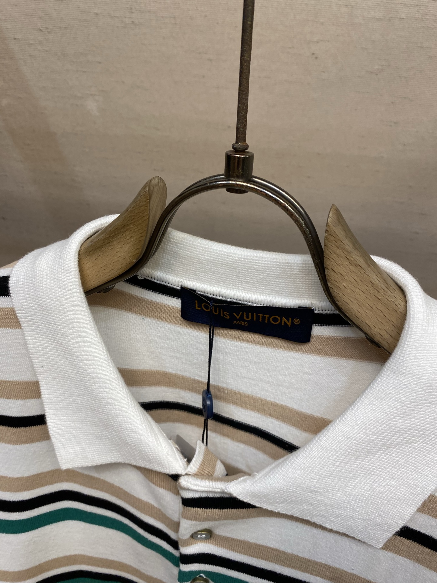 🌟🌟 1V，路易 26SS字母皮章拼色条纹针织短袖POLO衫尺码：S-XL