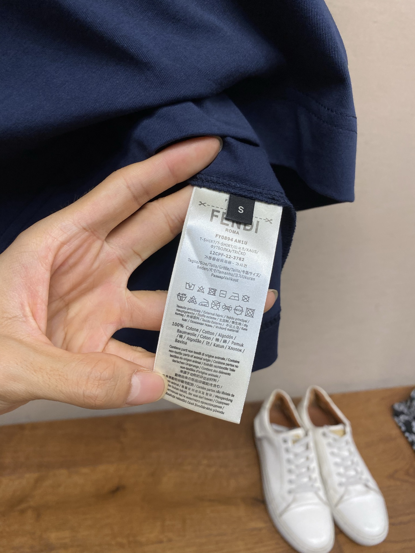 🌟🌟Fendi，金鱼印绣圆领短袖⚠️原¥6750购买；细支双面纯棉针织面料、环保弹力胶浆结合网点印花、对
