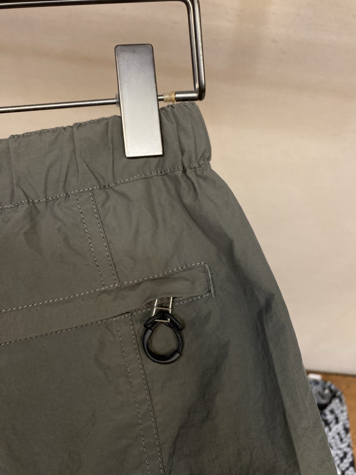 🌟🌟，，26系列 IT CDG COMME des GARCONS HOMME宽松工装短裤 面料轻薄细腻