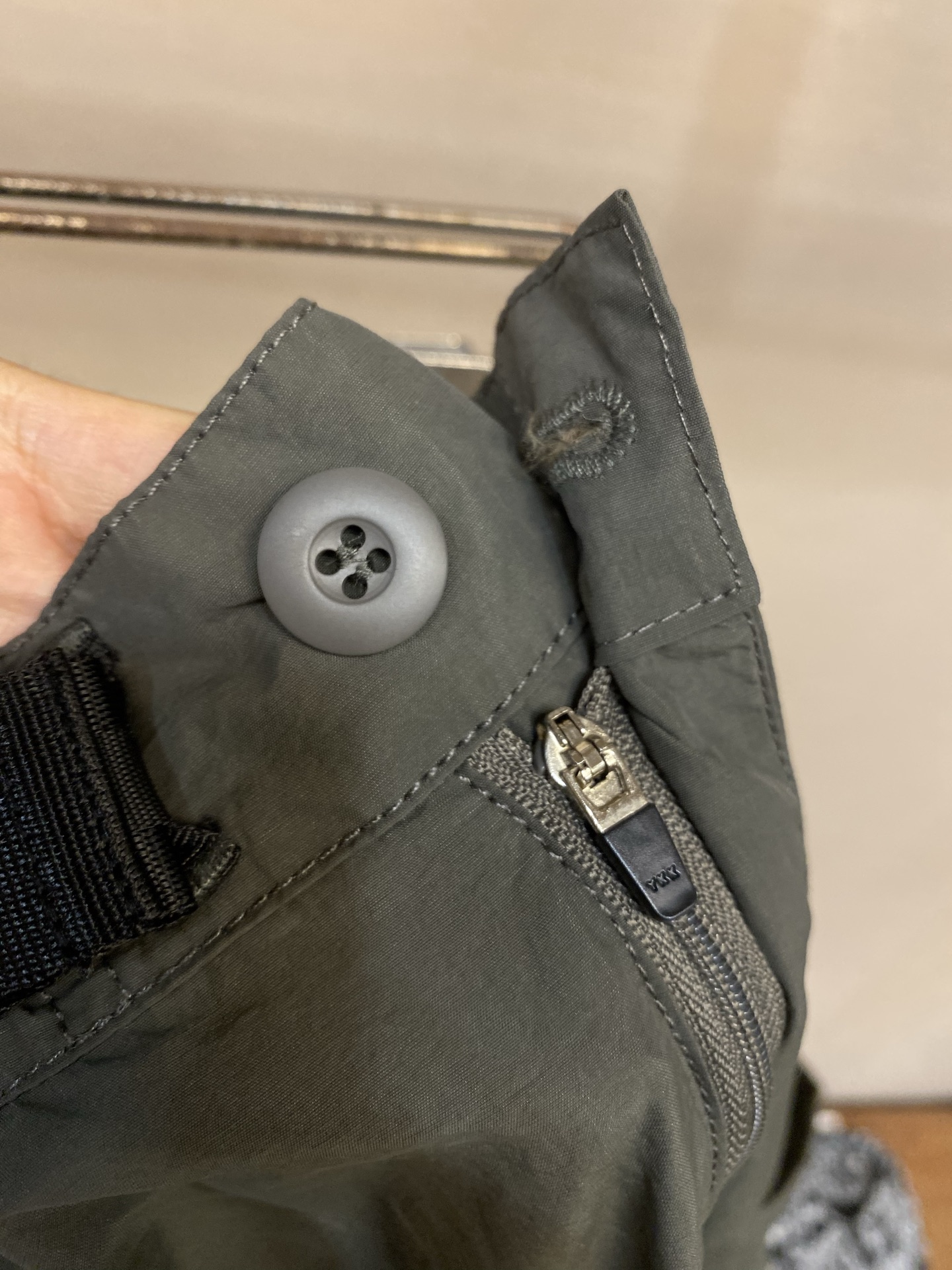 🌟🌟，，26系列 IT CDG COMME des GARCONS HOMME宽松工装短裤 面料轻薄细腻