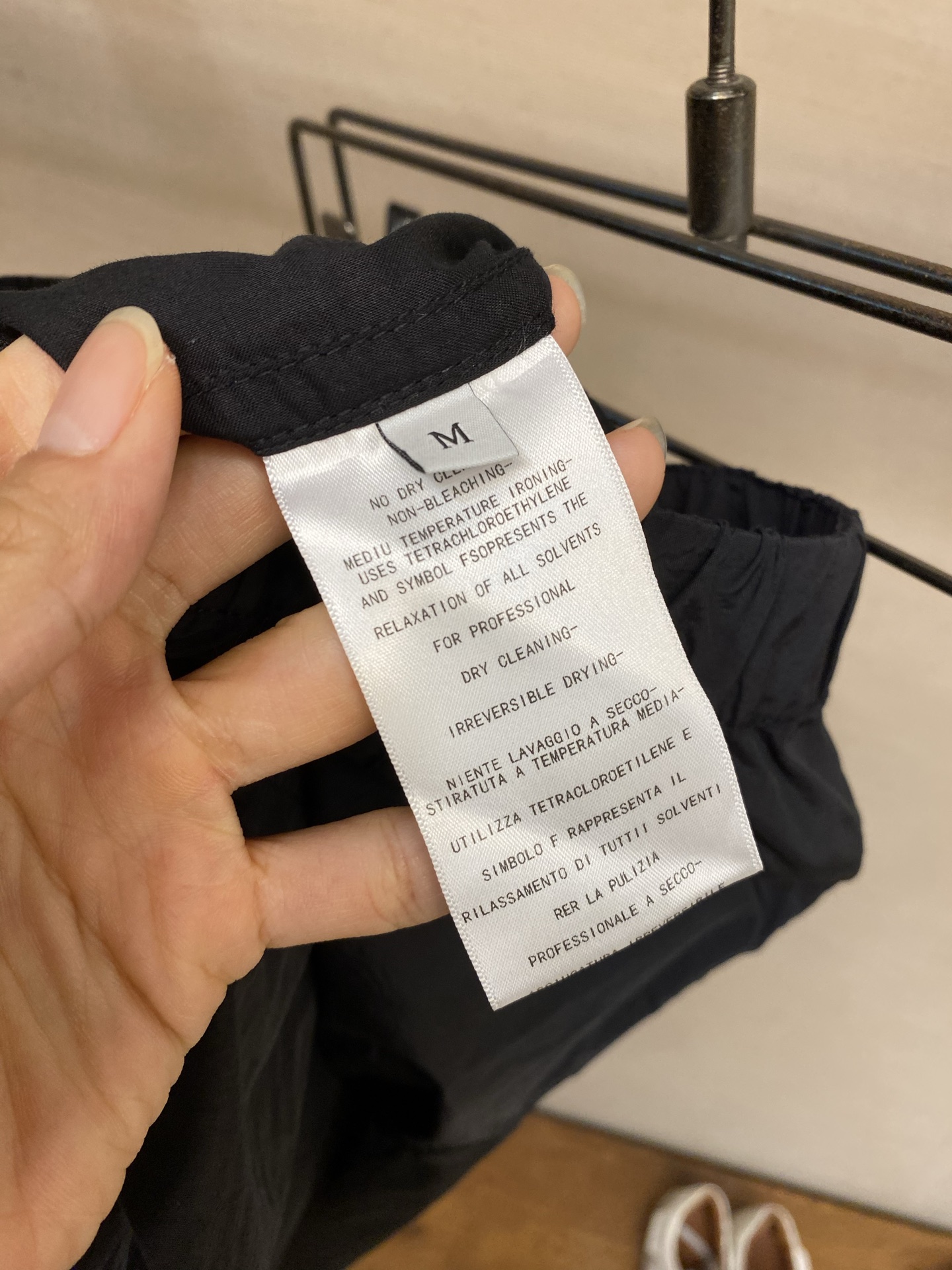 🌟🌟，，26系列 IT CDG COMME des GARCONS HOMME宽松工装短裤 面料轻薄细腻
