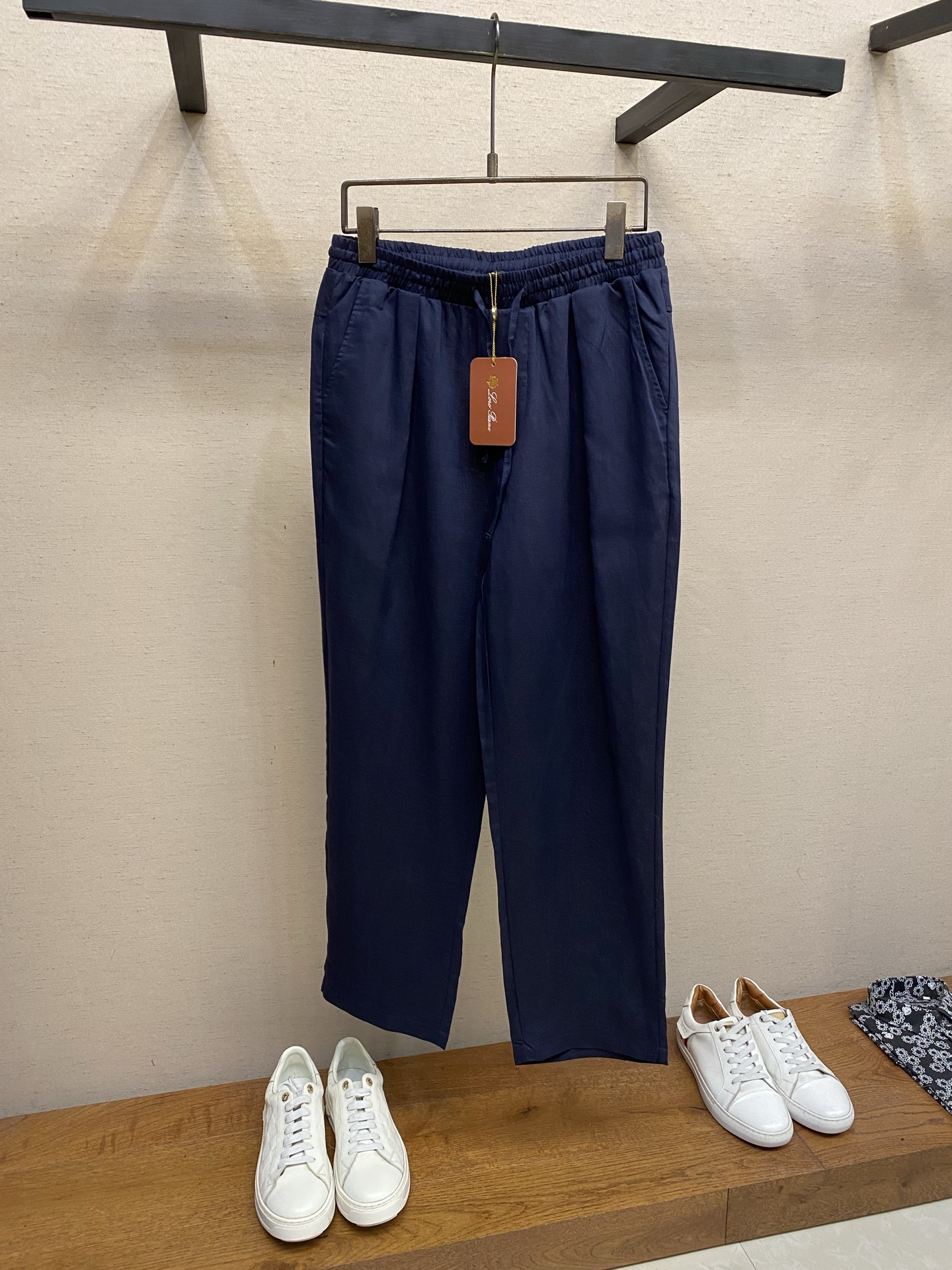 🌟🌟Loro Piana，亚麻休闲裤👍 最新款上身版型无敌正！绝对可以闭眼收的一款此款裤子非常百搭，弹力