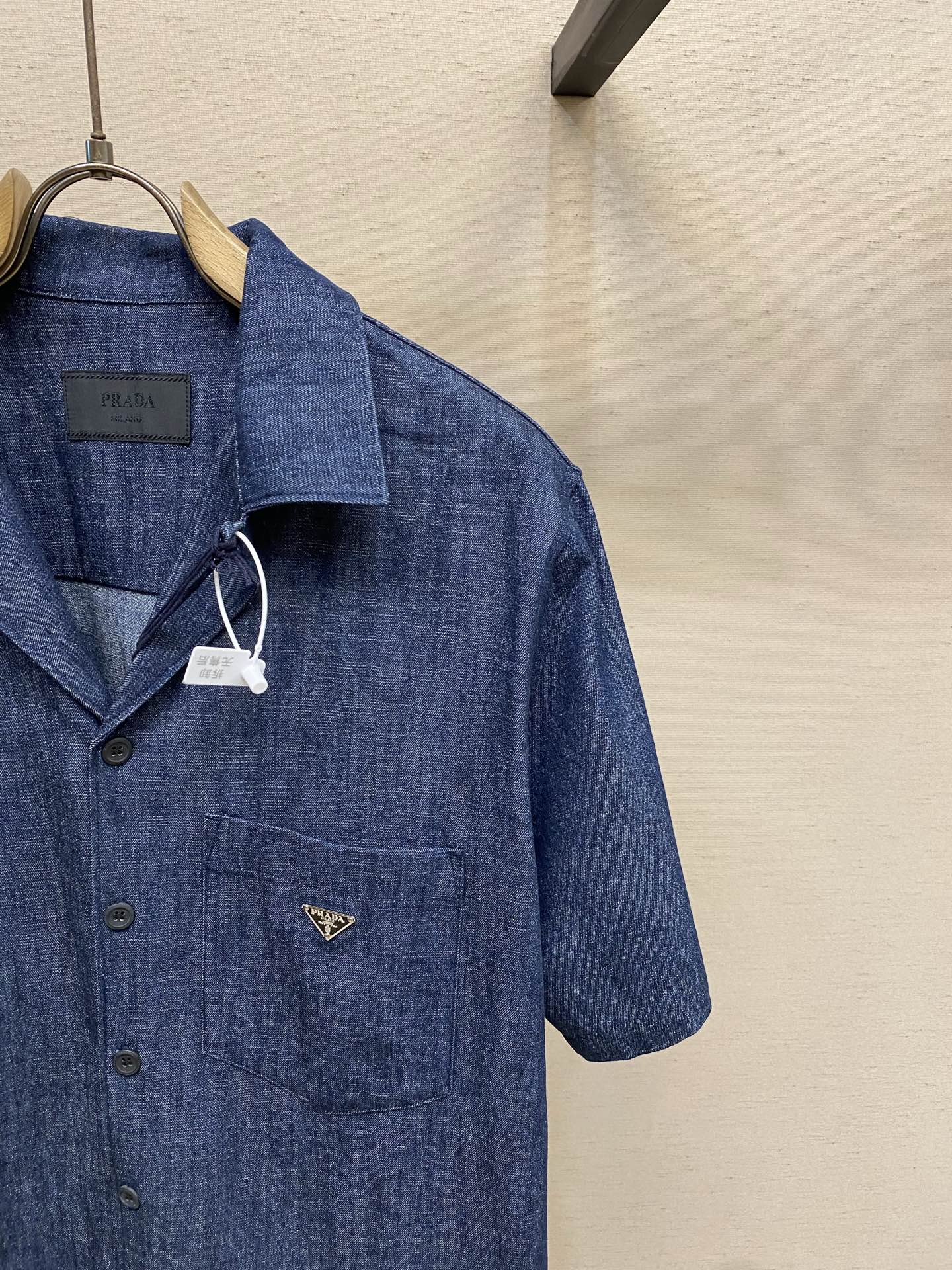 🌟🌟 Prada，钱布雷短袖牛仔衬衣尺码：S-XL
