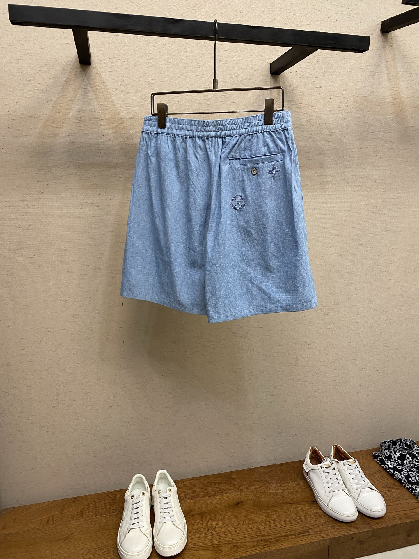 루이비통 남성 반바지 131828 Louis Vuitton Shorts 썸네일 이미지