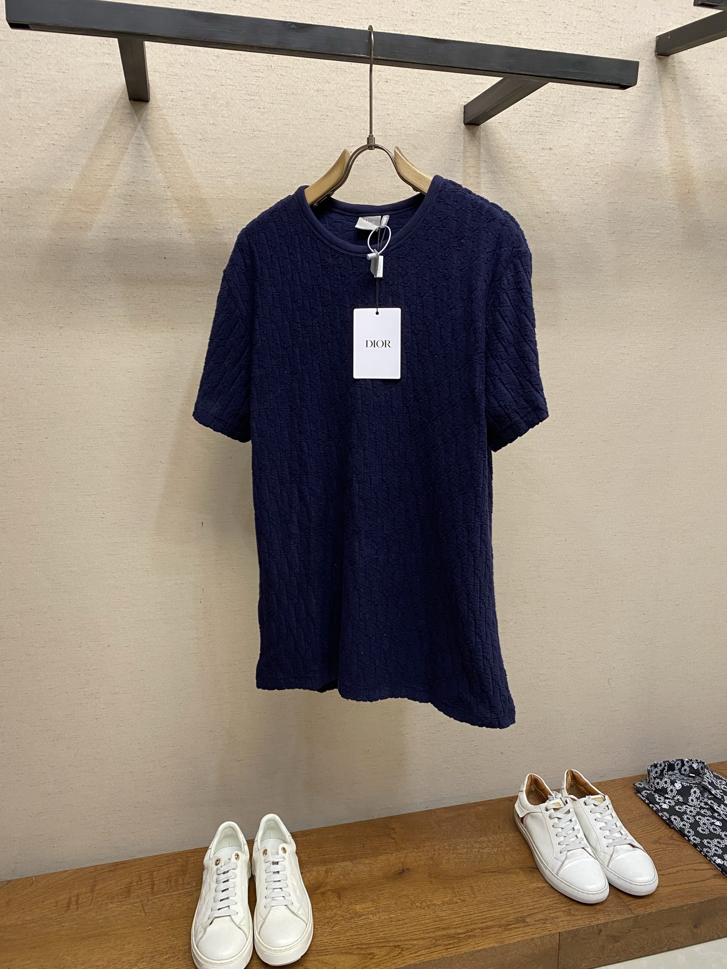 NO:936431,(Top),,Dior cotton terry jacquard Logo logo T-shirt, genuine 8400 purchase and development, custom cotton terry jacquard, custom dyed 1*1 rib 380g, fabric jacquard, positioning cutting bed, customized 11 trademarks, loose fit, size S-XL, dior, tees, t-shirt,19860909（上衣）,,Dior 棉质毛圈布提花Logo标识T恤 正品8400购入开发 定制棉质毛巾提花布 定染1*1罗纹380克 面料提花 定位裁床 定制11商标 宽松版型 尺码S-XL,,dior,tees，t-shirt,,Men's clothing