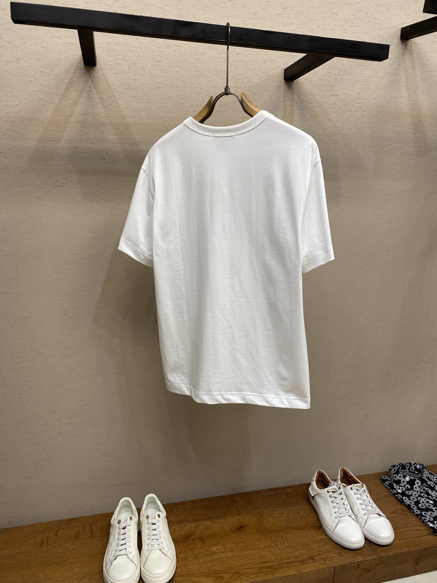 루이비통 남성 반팔 143356 Louis Vuitton T Shirt 상세 이미지 2