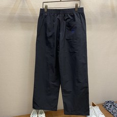 🌟🌟Celine,,饰刺绣休闲直筒长裤 面料选择: 采用95%棉+5%亚麻黄金配比混纺面料。高占比棉纤维细腻软糯,亲 🌟🌟Celine,,饰刺绣休闲直筒长裤 面料选择: 采用95%棉+5%亚麻黄金配比混纺面料。高占比棉纤维细腻软糯,亲